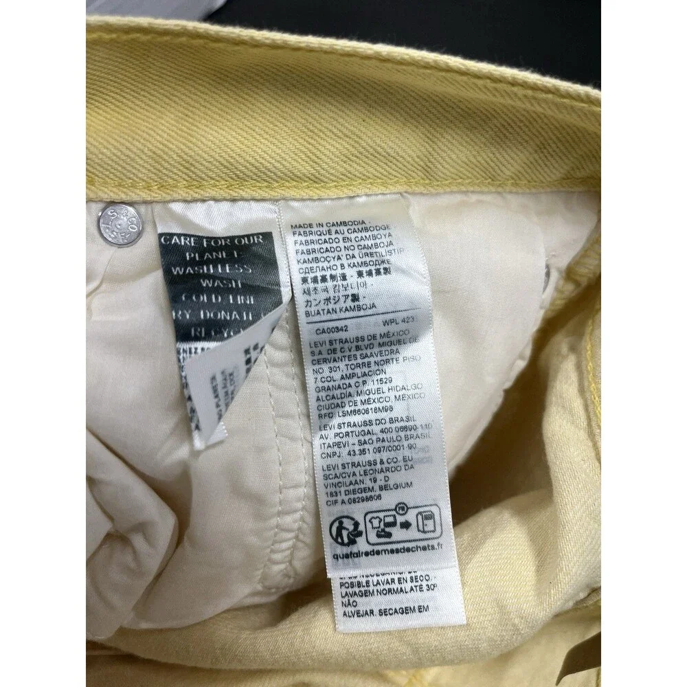 Yellow Levi’s Jeans New With Tag Middy Straight Leg 30x30 Women’s Denim 2022